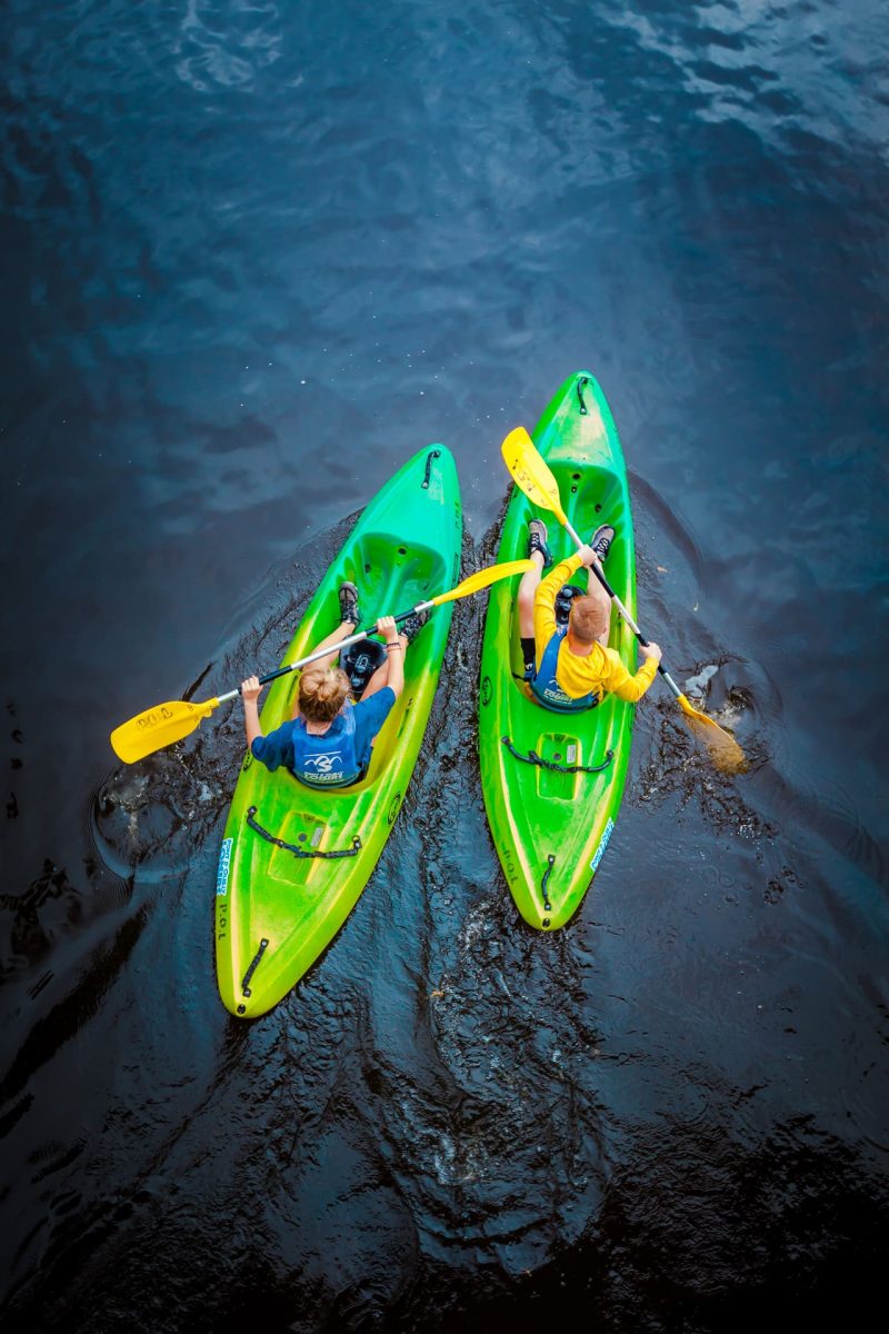 Canoë-kayak au départ de Pont d'Ouilly Loisirs en Suisse Normande. / ©Anibas Photography