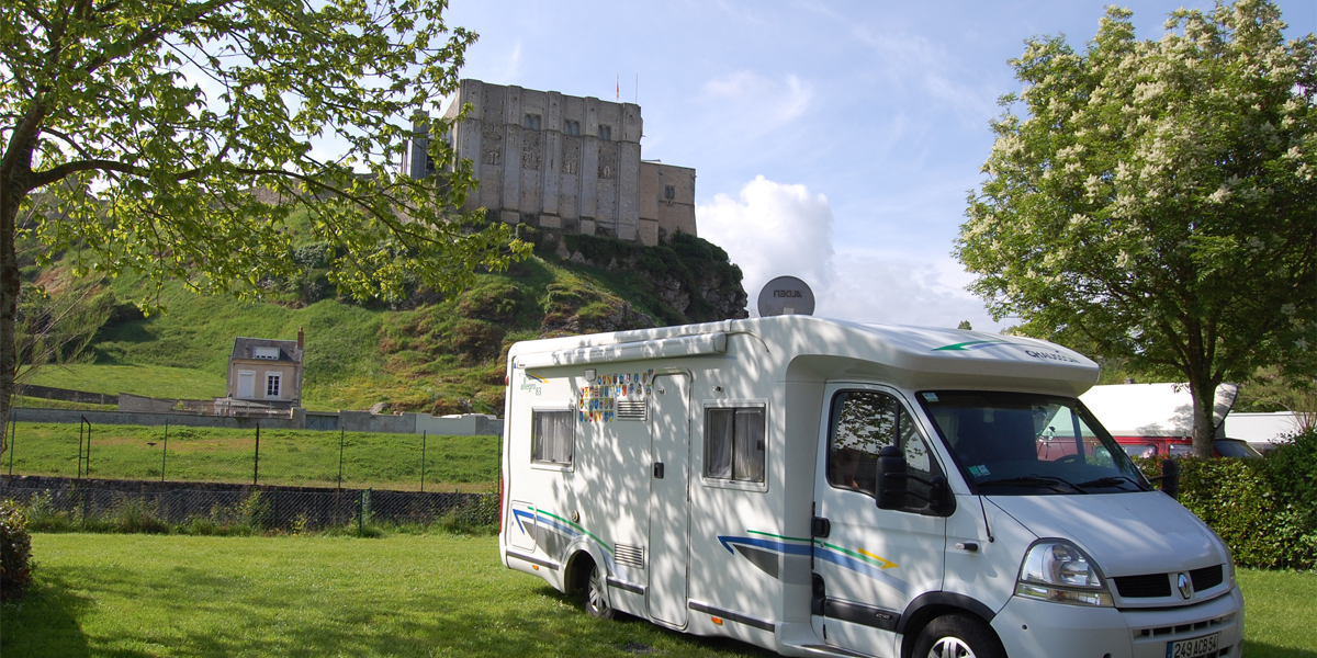 Venir en camping-car au camping du Château à Falaise