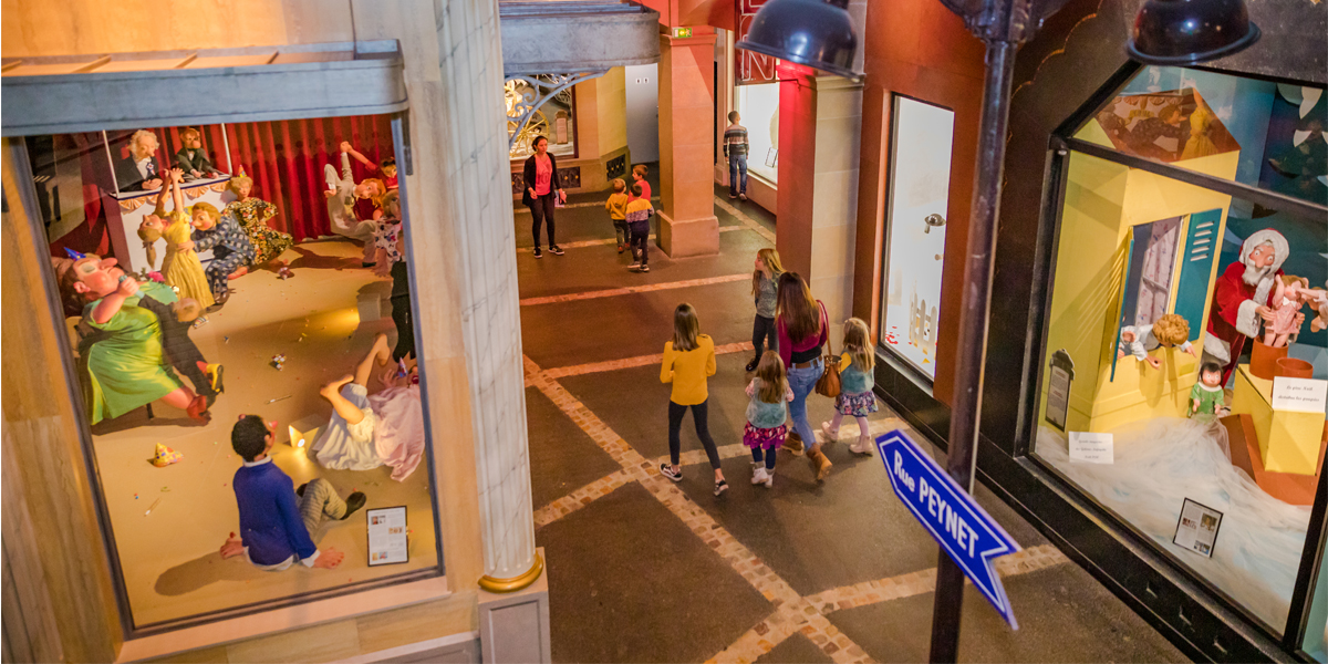 Rues de Paris années 1900 à l'intérieur du musée des Automates de Falaise