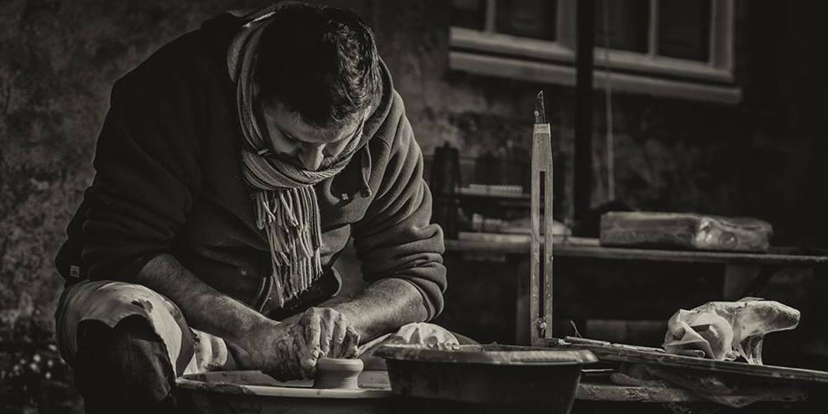 Sylvain Fezzoli, céramiste à l'Atelier sur la Rivière