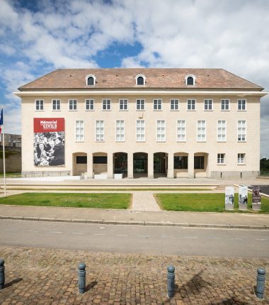 Contacter le Mémorial de Falaise