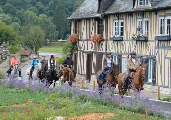 El Chevauchée du Pays d'Auge en el Sena - Variante de enganche