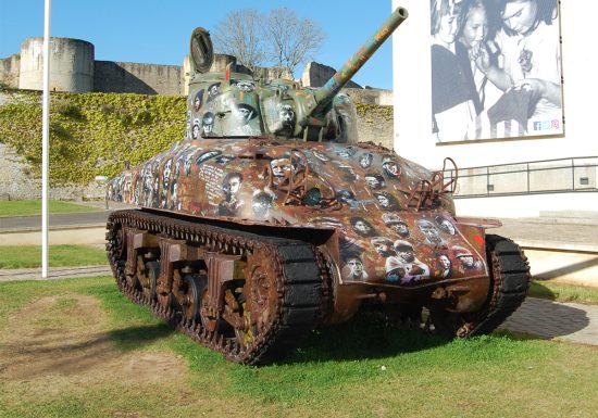 « War is Hell », oeuvre de street art de Jef Aerosol