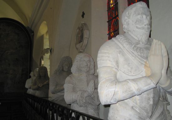Église d’Aubigny et ses Orants